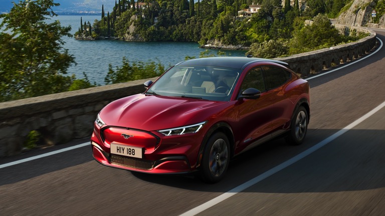 ford-mustang-mach-e-sr-awd-my23-75-1 Araçlar