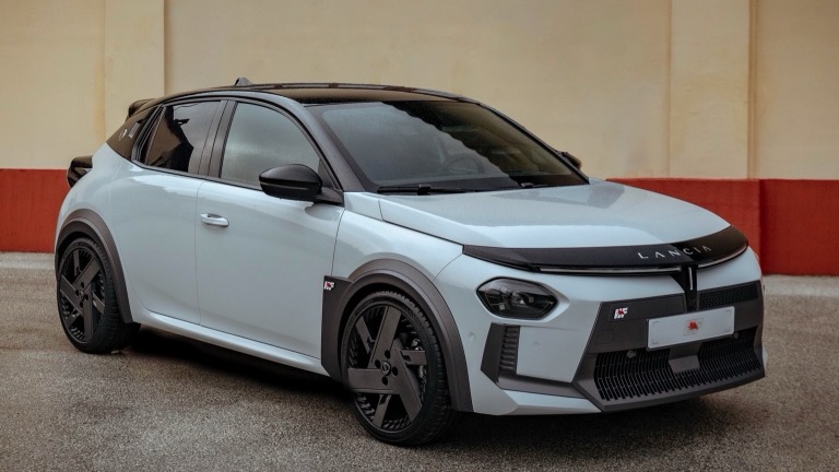 lancia-ypsilon-54-kwh-hf-my25-1 Araçlar