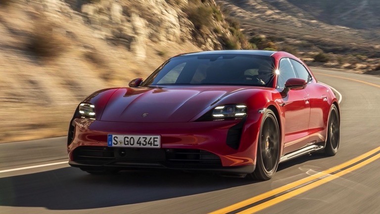 porsche-taycan-gts-sport-turismo-1 Araçlar